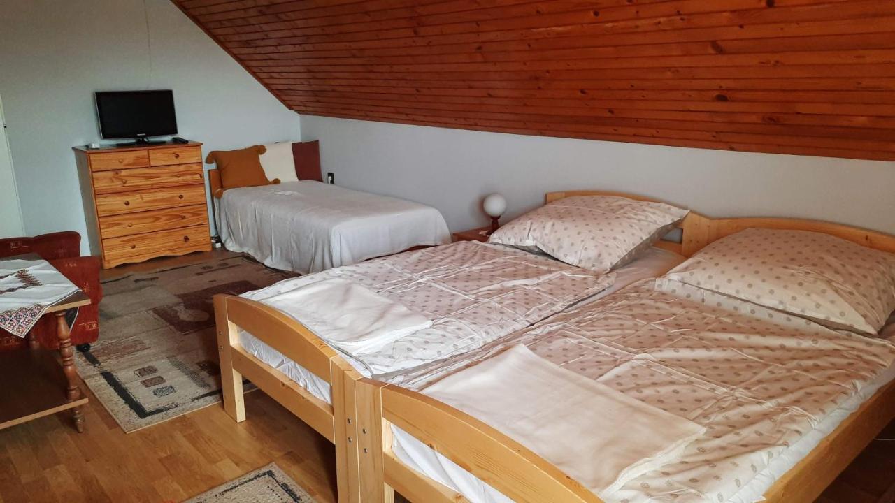Magdalena Haz Apartment Балатонлеле Екстериор снимка