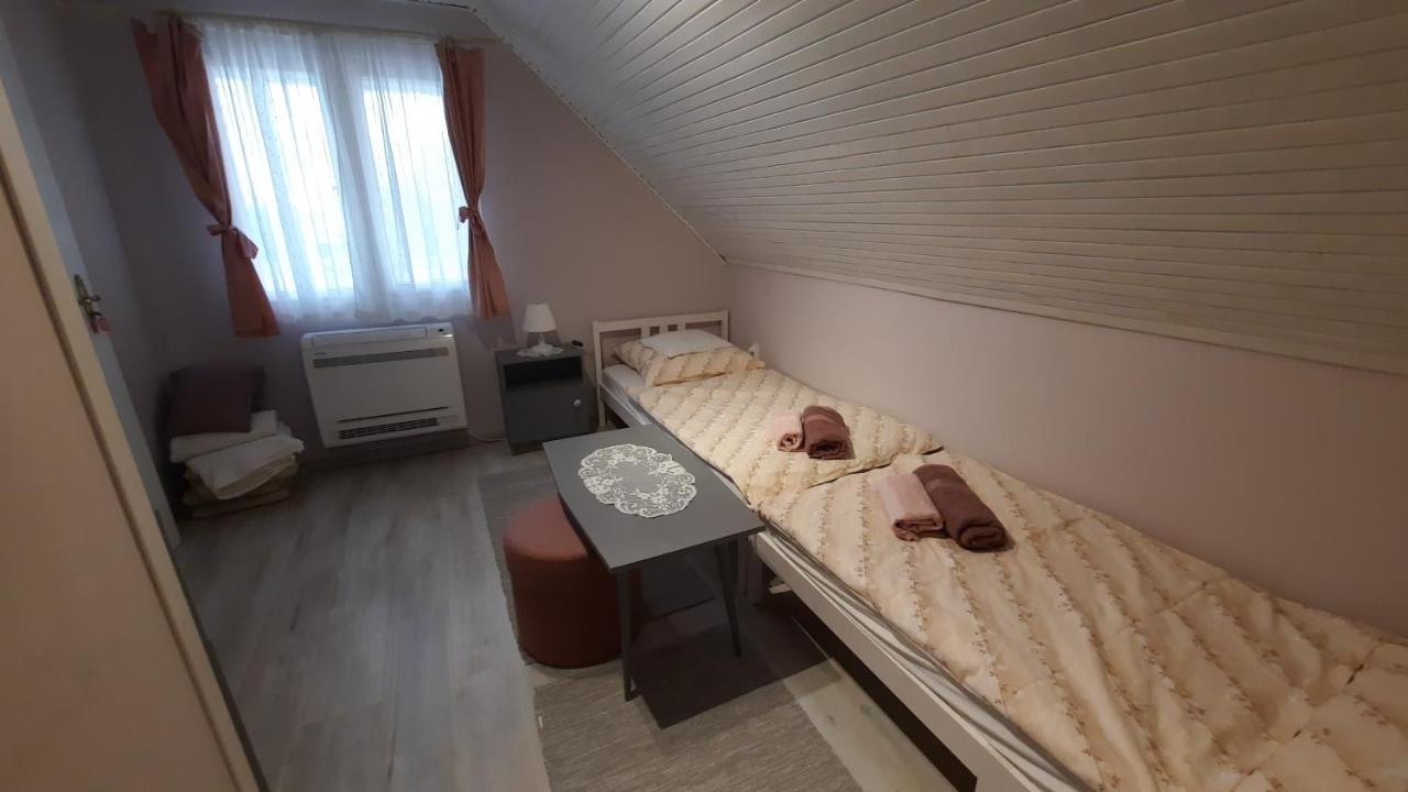 Magdalena Haz Apartment Балатонлеле Екстериор снимка